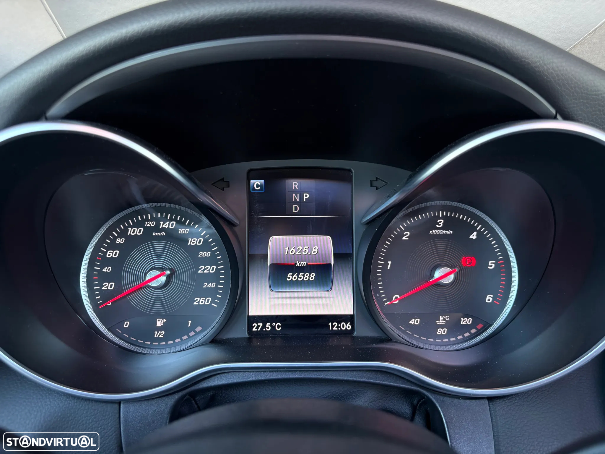 Mercedes-Benz C 220 d Coupe 4Matic 9G-TRONIC AMG Line - 15