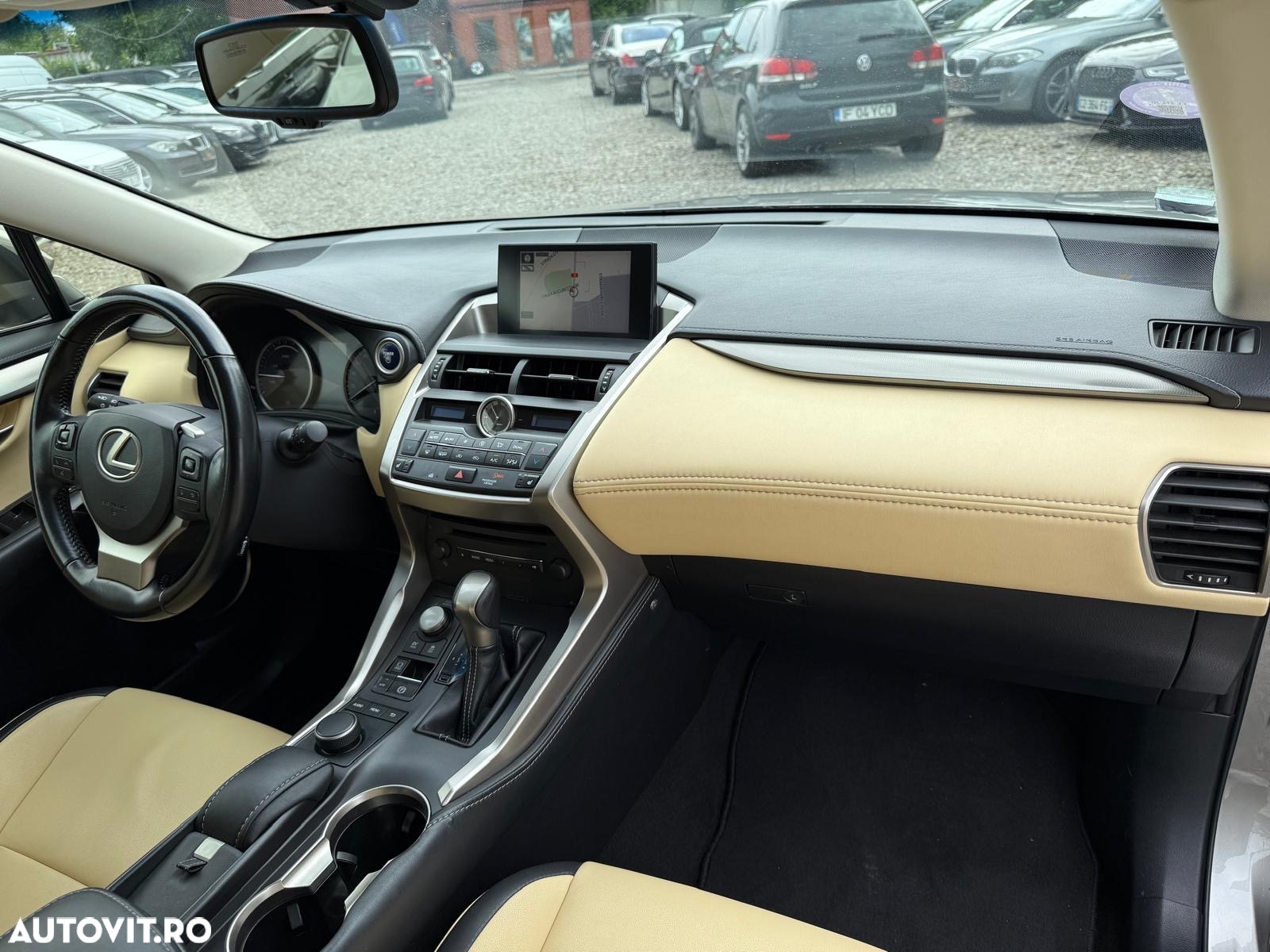 Lexus Seria NX 300h - 25