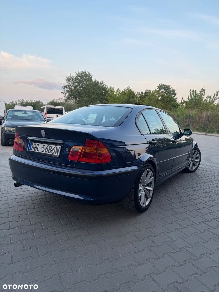 BMW Seria 3 318i - 10