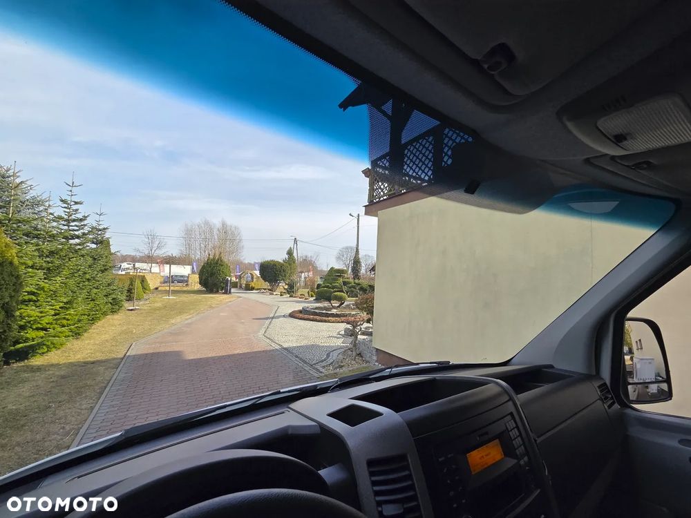 Mercedes-Benz Sprinter - 37