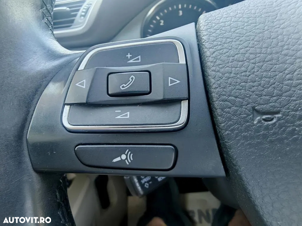 Volkswagen Passat - 23