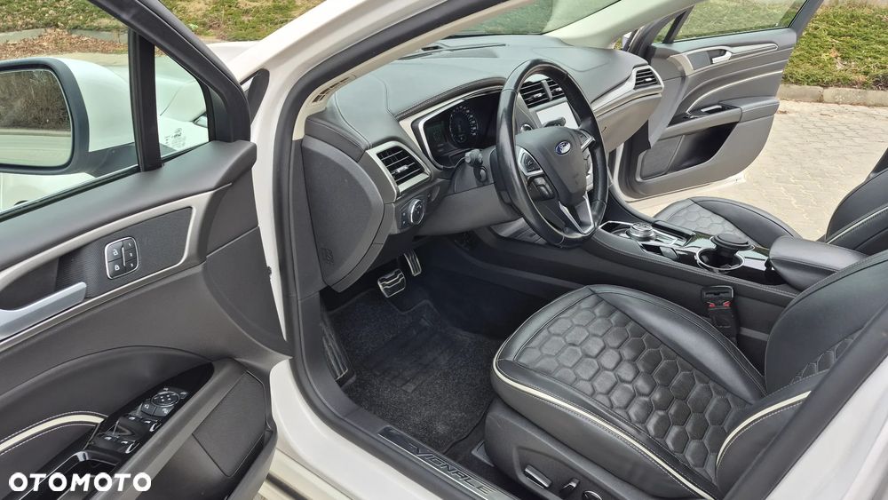 Ford Mondeo 2.0 EcoBlue Vignale - 13