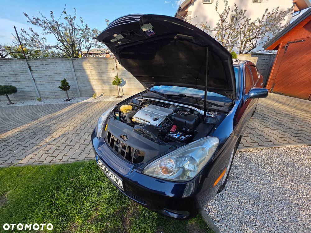 Lexus ES - 11