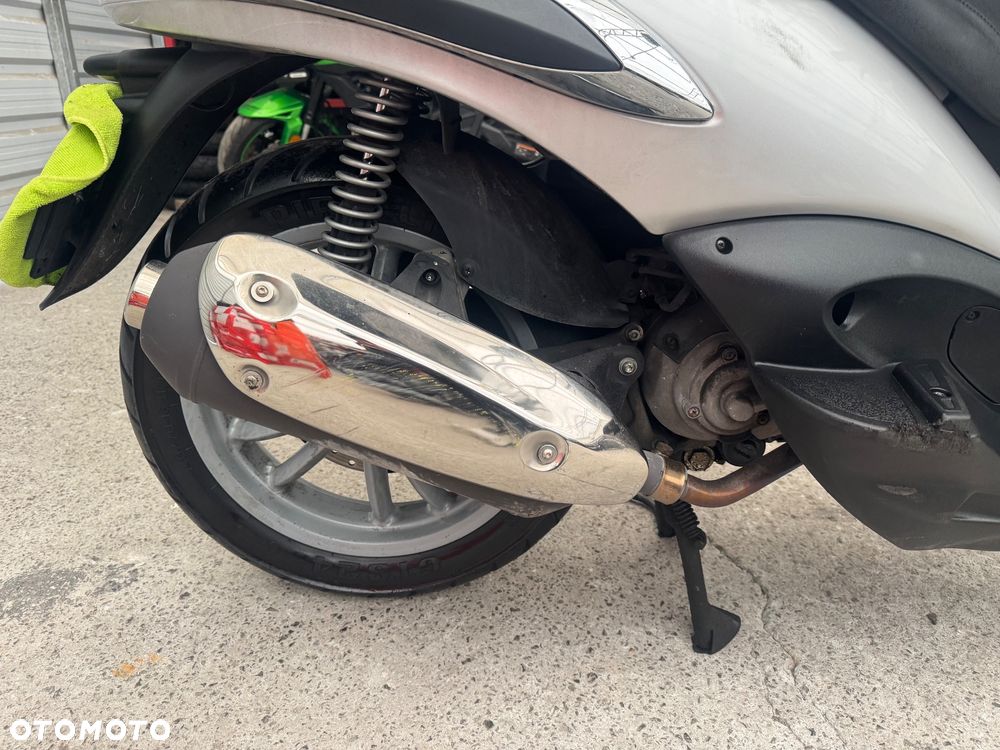 Piaggio Beverly - 15