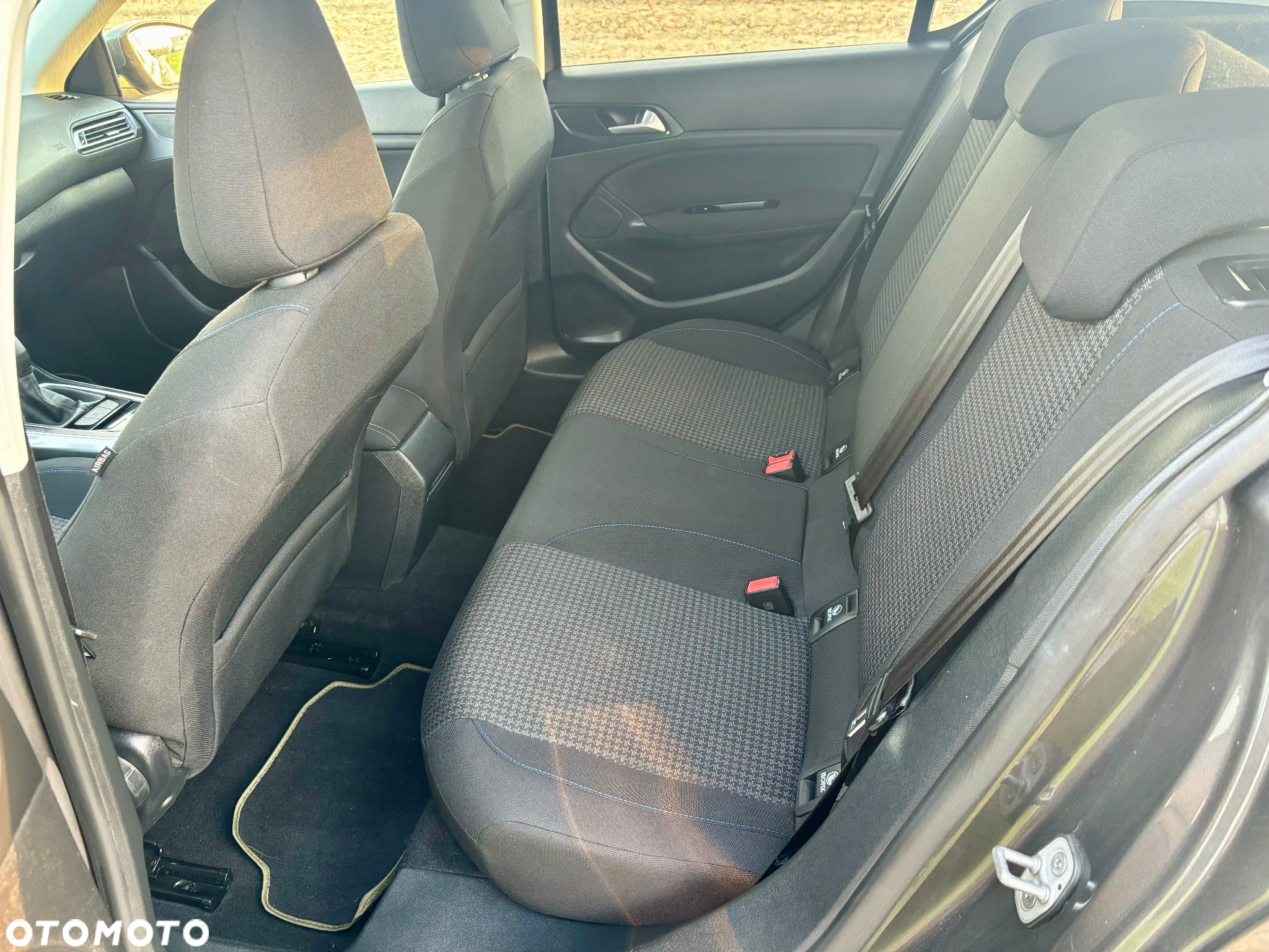 Peugeot 308 1.5 BlueHDi Style S&S EAT8 - 11