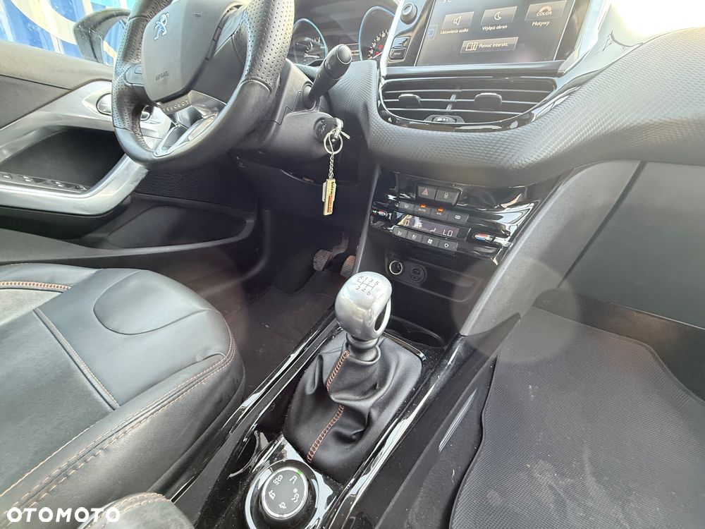 Peugeot 2008 BlueHDi FAP 120 STOP & START Crossway - 12