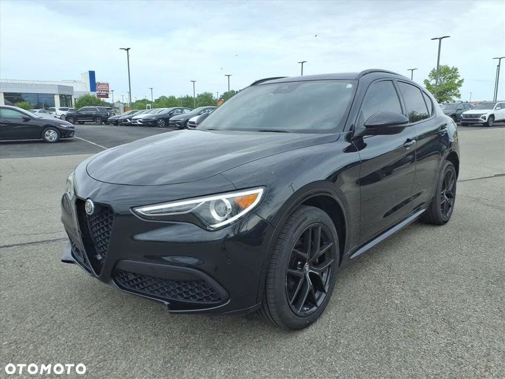 Alfa Romeo Stelvio - 2