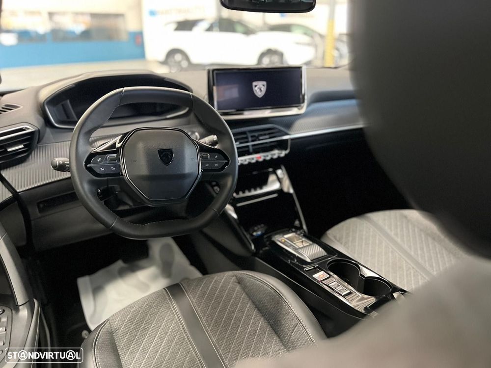 Peugeot e-2008 50 kWh Allure - 16