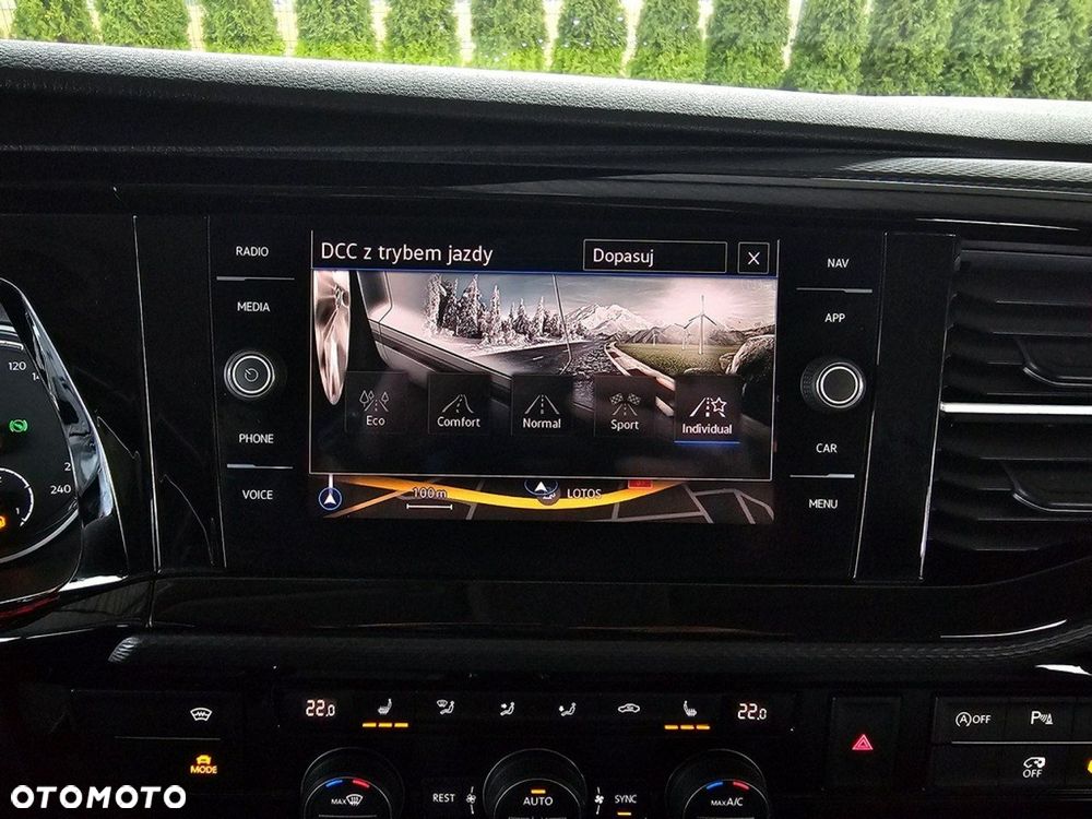 Volkswagen Multivan - 24