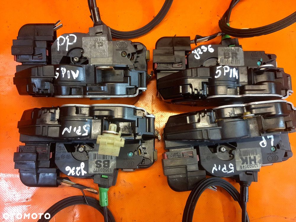 236J Zamek Drzwi Lewy Przedni Przód Opel Insignia A - 2