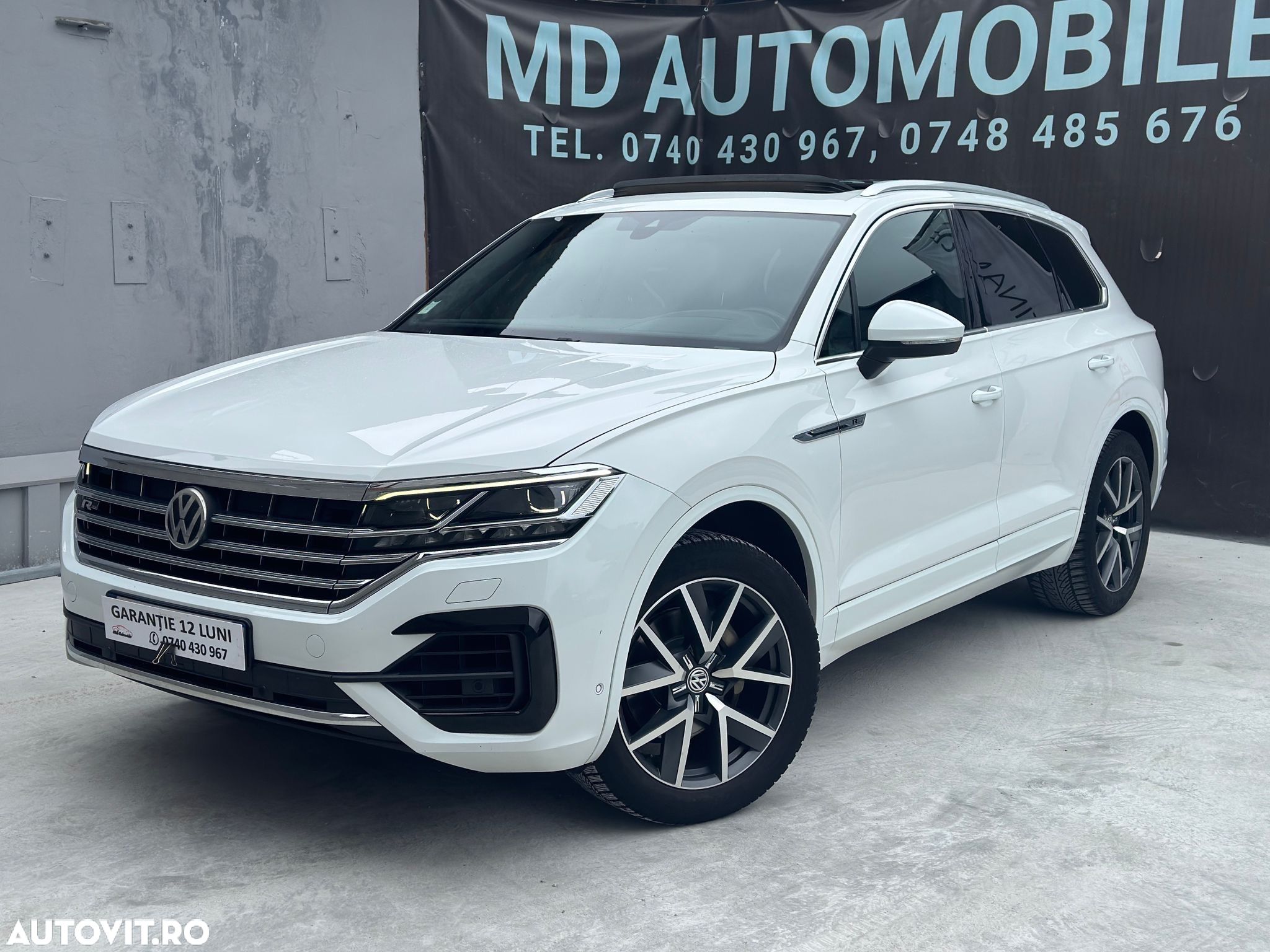 Volkswagen Touareg - 1