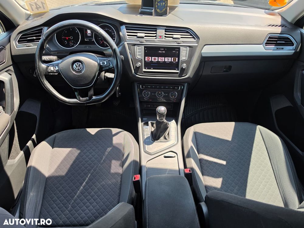 Volkswagen Tiguan - 8