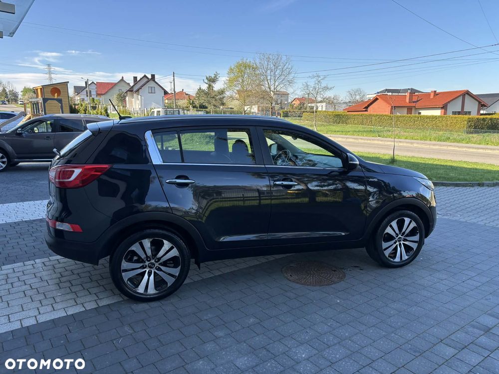 Kia Sportage 2.0 CRDI AWD Fifa World Cup Edition - 5
