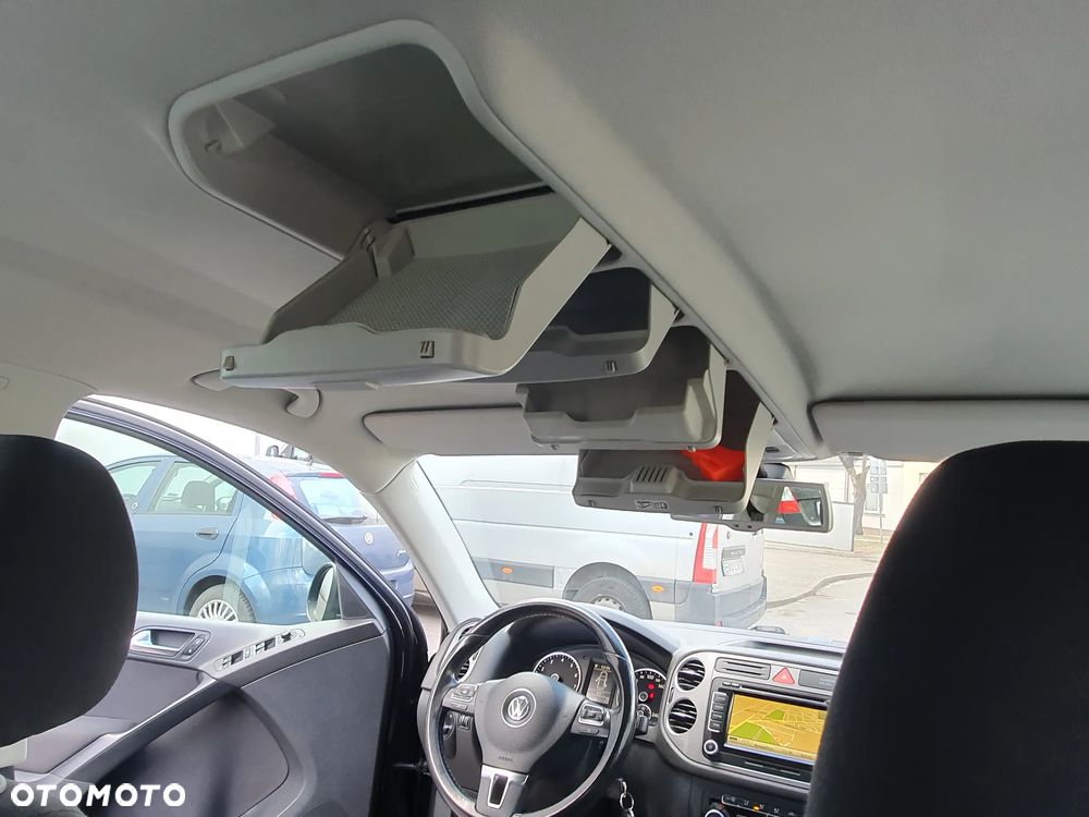 Volkswagen Tiguan - 32