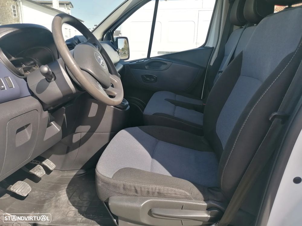 Opel Vivaro Biturbo - 10