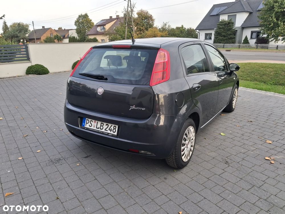 Fiat Grande Punto 2008 photo 4