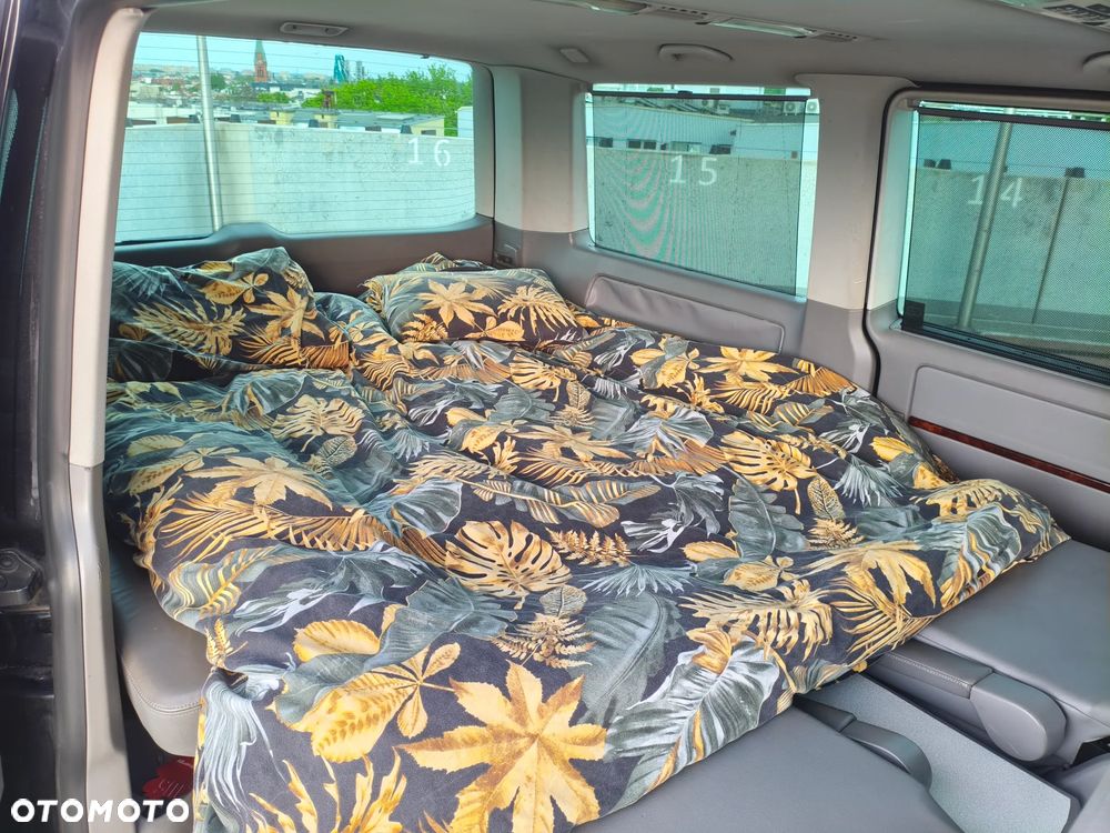 Volkswagen Multivan - 26