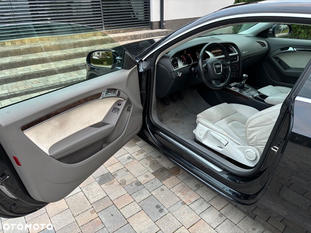 Audi A5 Coupé 2010 photo 5