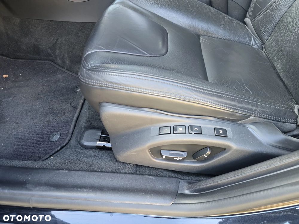 Volvo V60 D3 Geartronic R-Design - 25