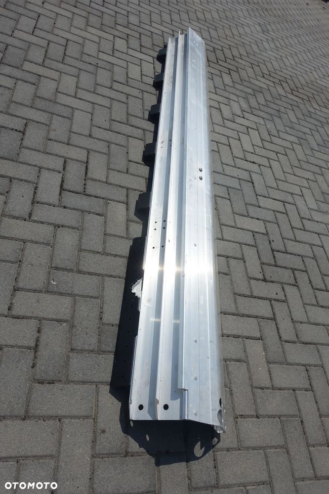 SŁUPEK ŚCIANY NACZEPY PRZÓD KOGEL - 2