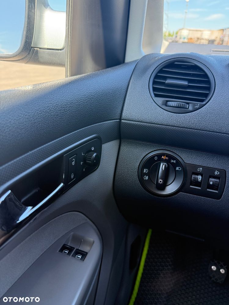 Volkswagen Caddy Life - 11