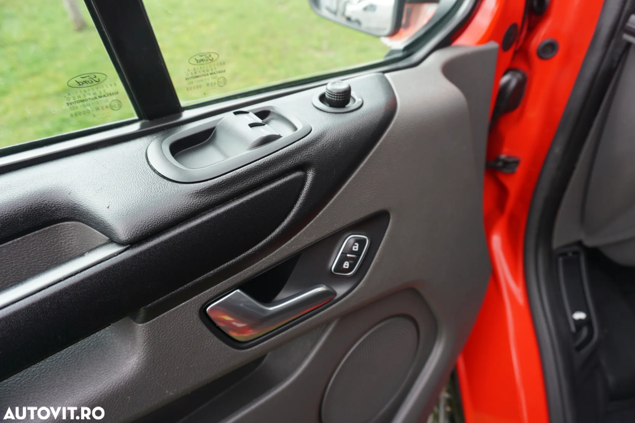 Ford Transit Custom - 11