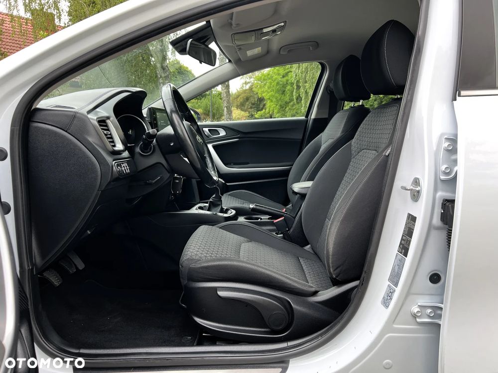 Kia XCeed 1.6 CRDi Eco-Dynamics+ (48V Mild-Hybrid) VISION - 29