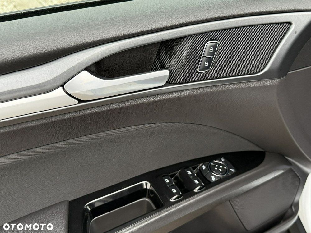 Ford Mondeo - 23