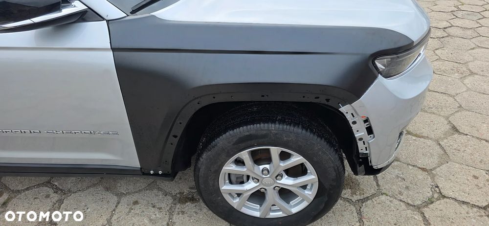 Jeep Grand Cherokee 2023 photo 3
