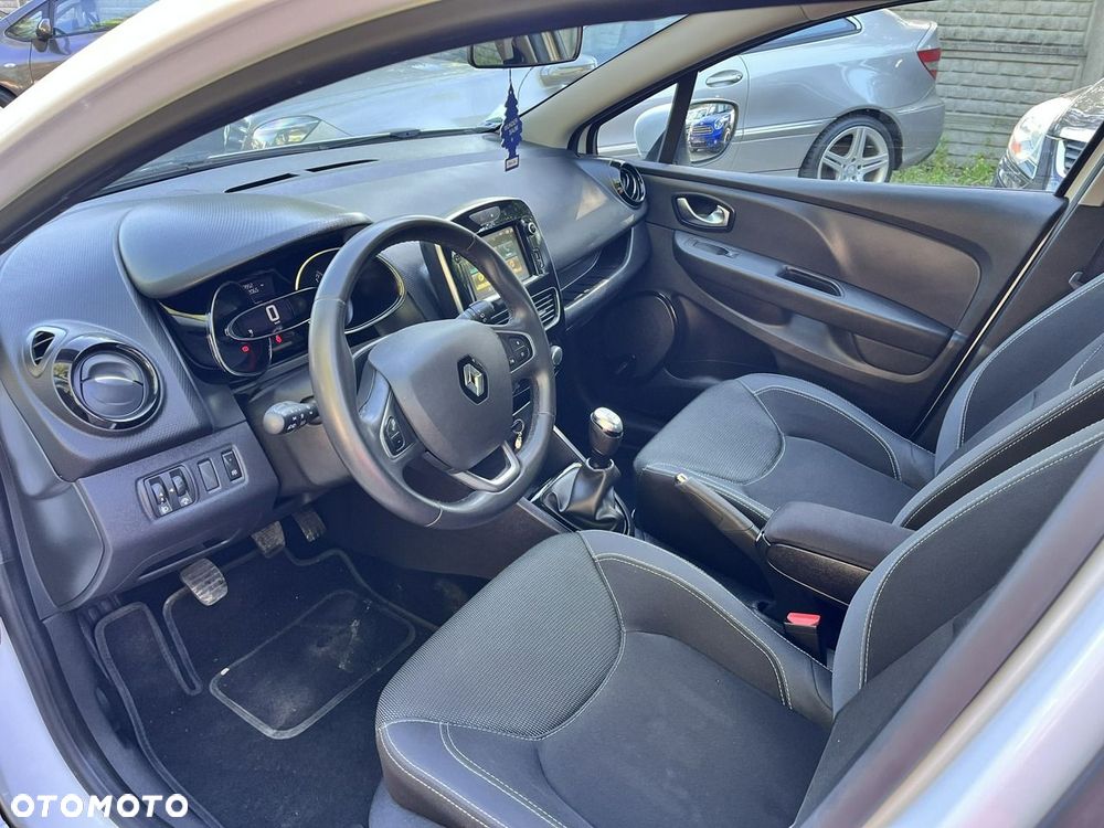 Renault Clio - 17