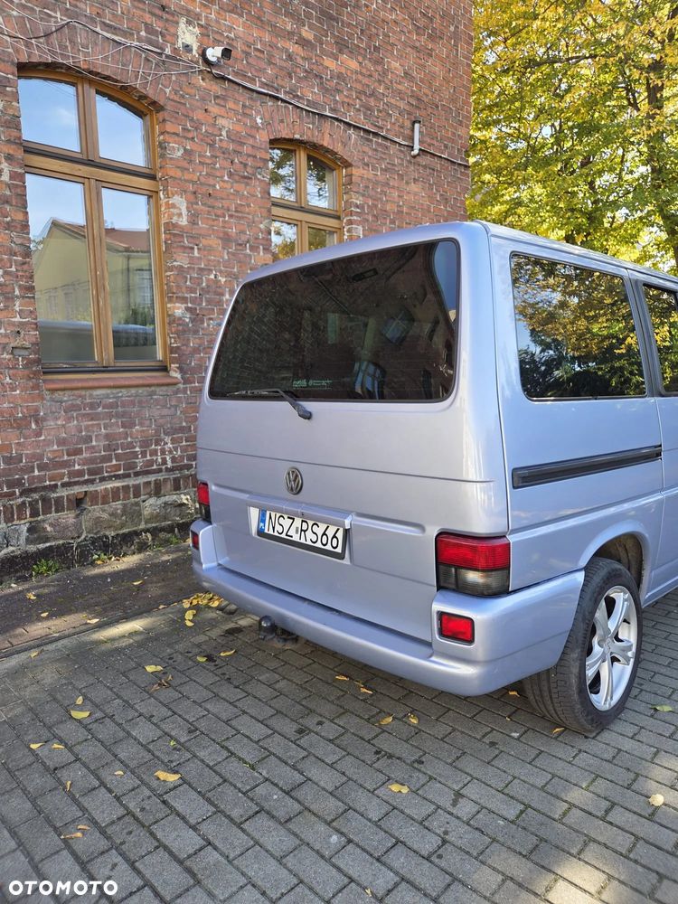 Volkswagen Caravelle - 21