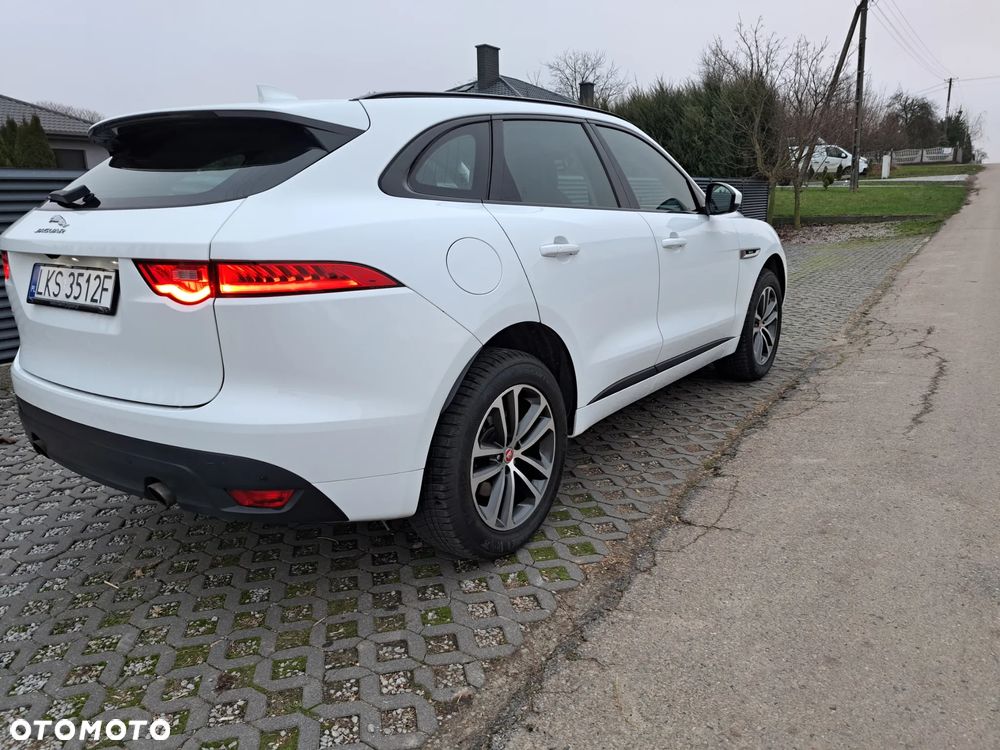 Jaguar F-Pace 2.0 i4P AWD R-Sport - 9