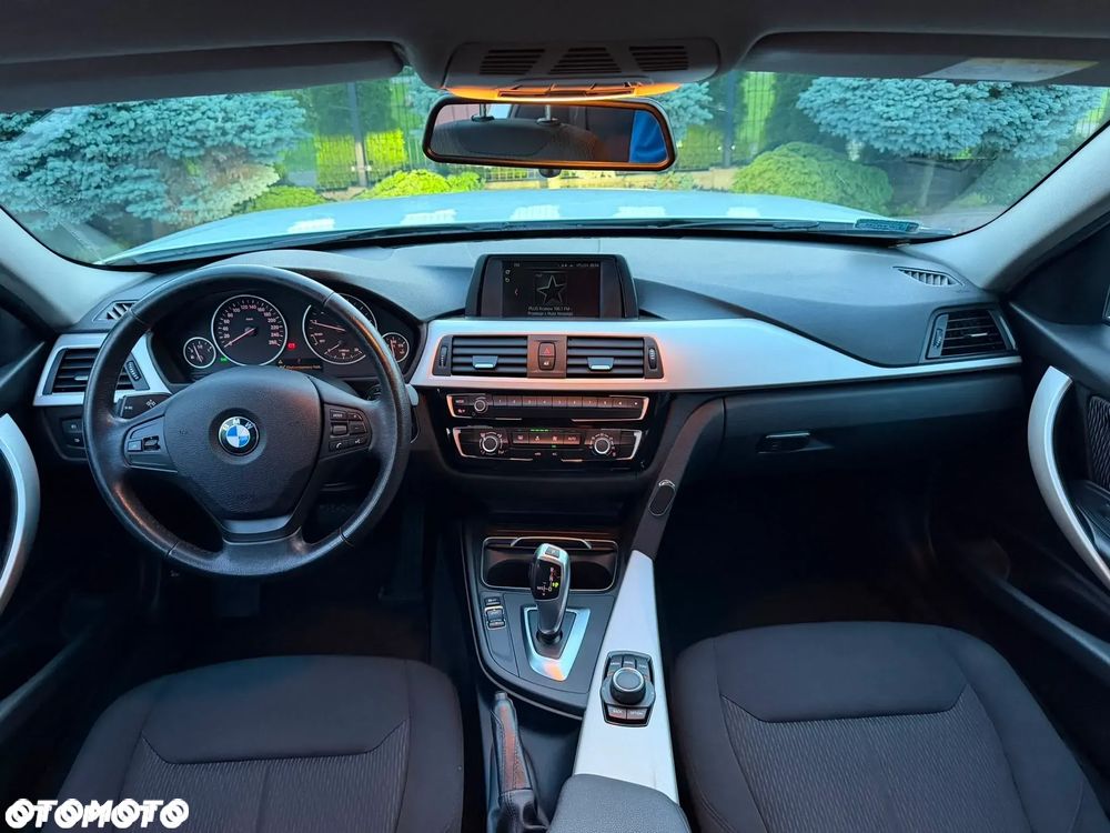 BMW Seria 3 318i Advantage - 31