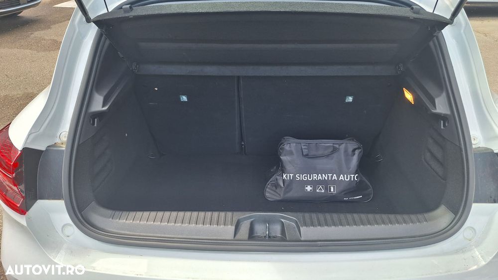 Renault Clio - 10