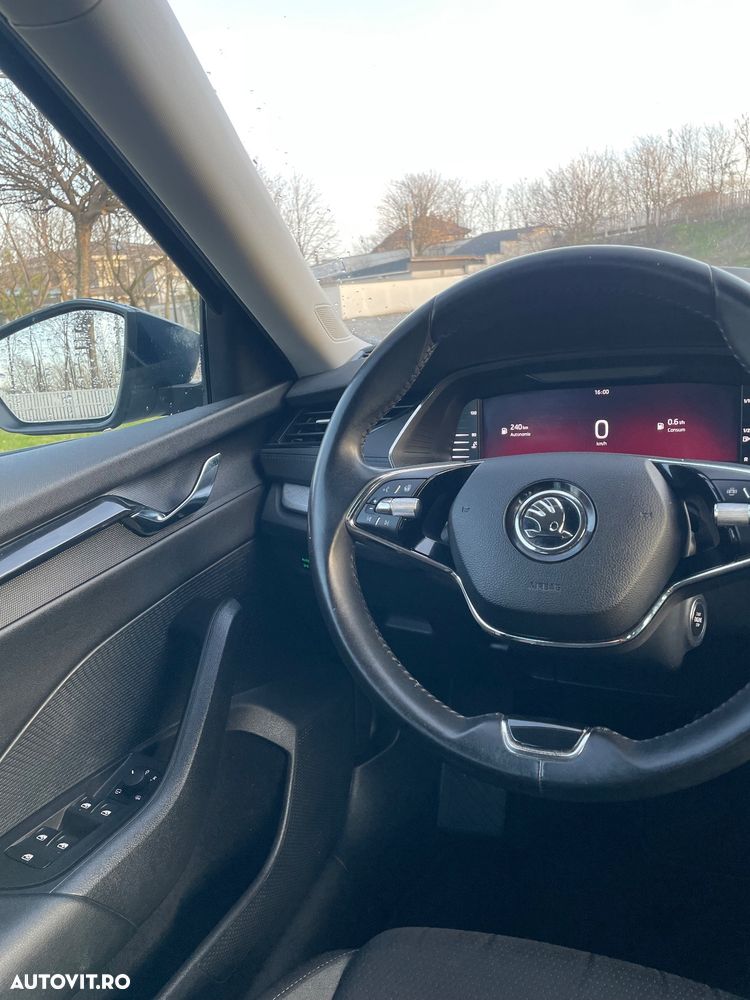 Skoda Octavia Combi 2.0 TDI Tour - 16