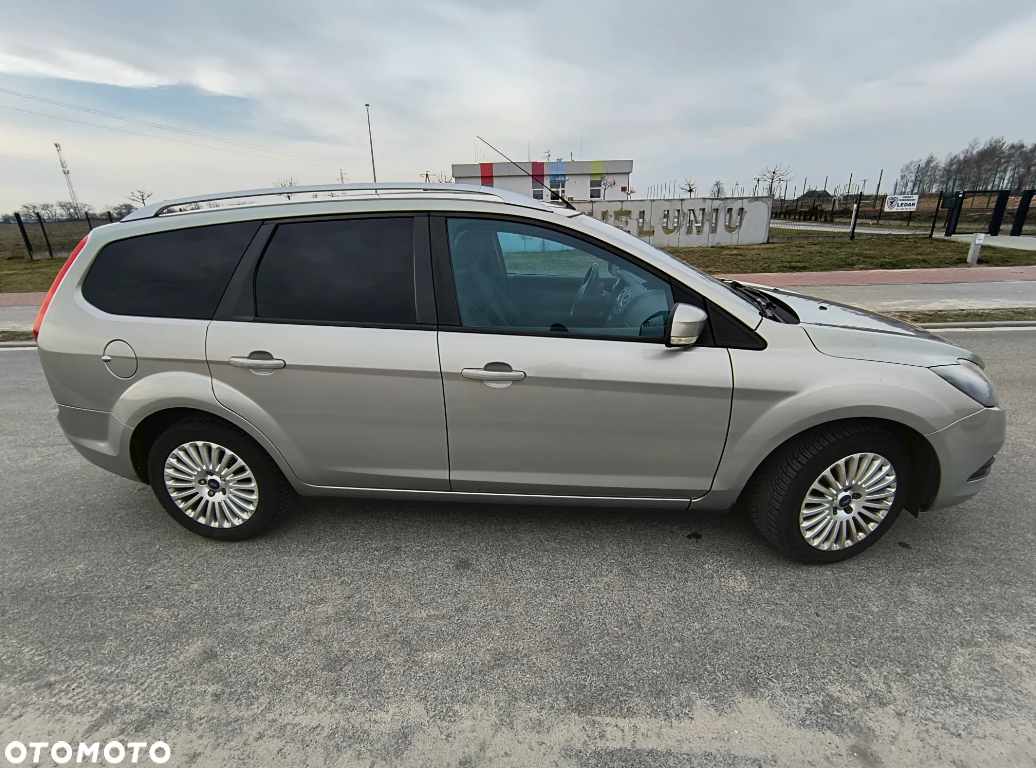 Ford Focus 1.6 16V Ghia - 13