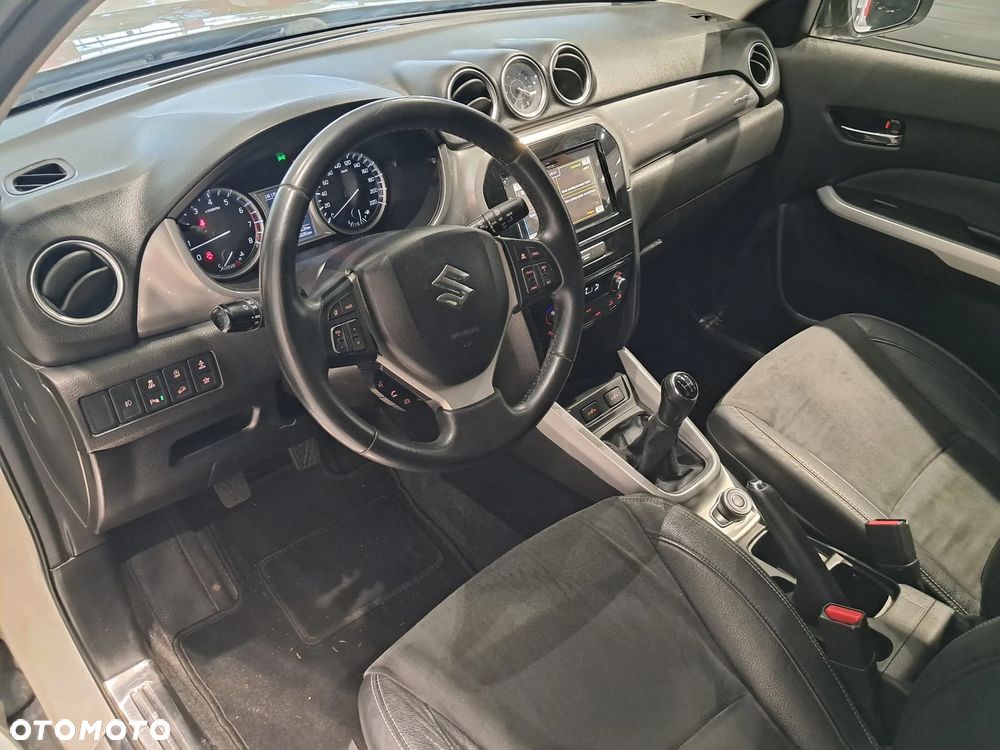 Suzuki Vitara 1.6 XLED 4WD - 7