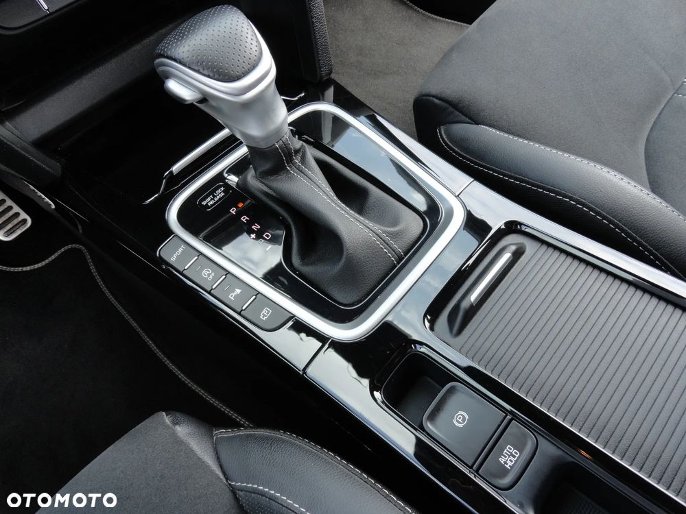 Kia Ceed 1.5 T-GDI DCT7 OPF GT Line - 17