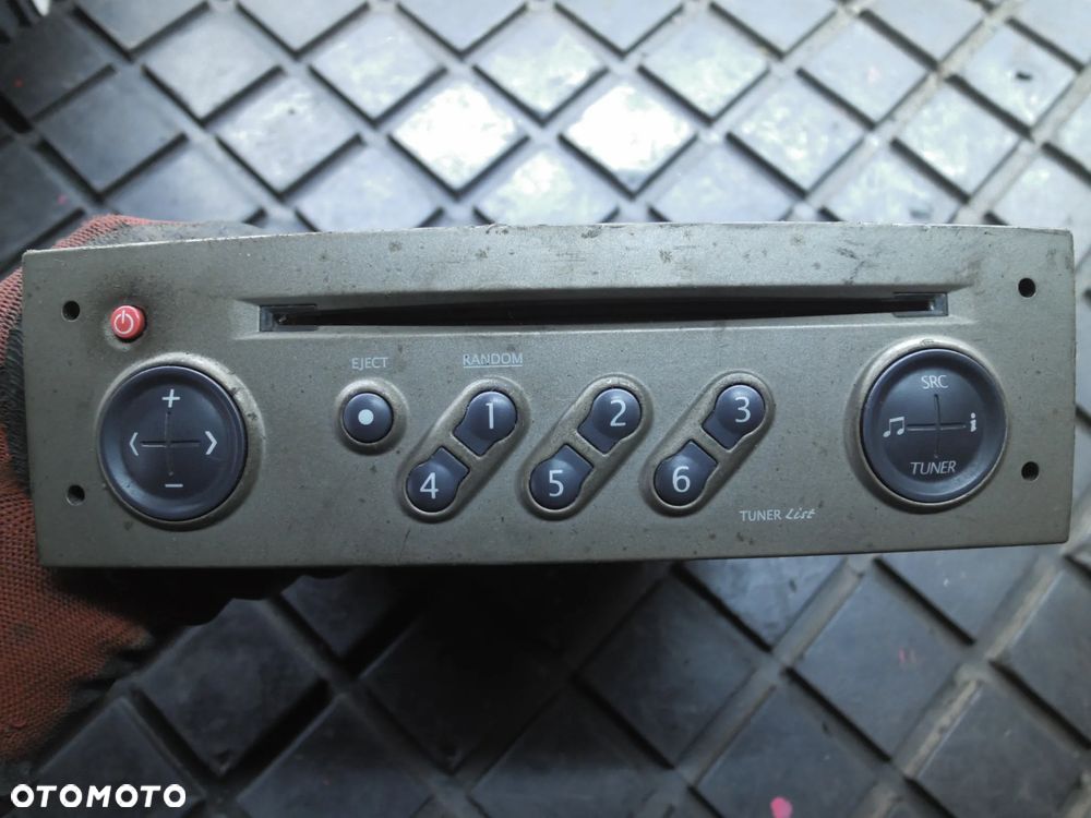 RADIO FABRYCZNE RENAULT SCENIC II 8200300860 - 1