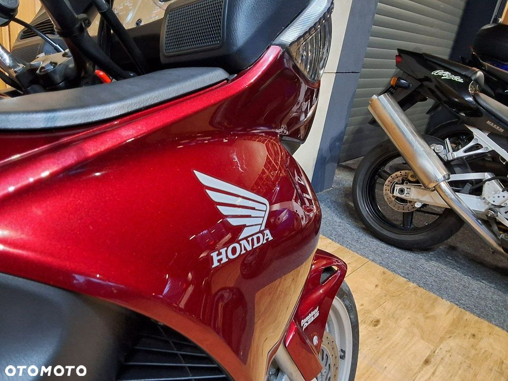 Honda NT - 6