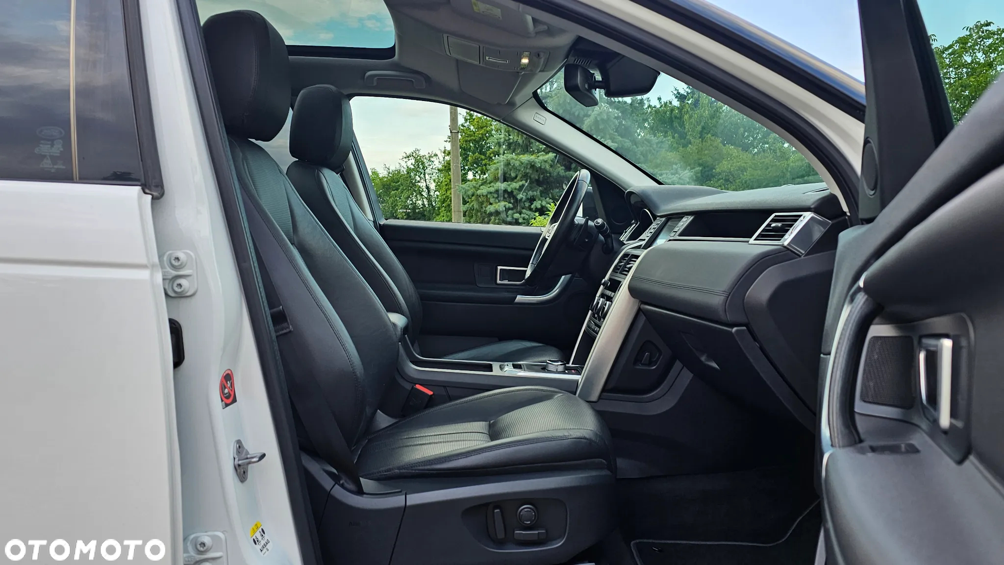 Land Rover Discovery Sport 2.0 TD4 HSE Luxury - 34