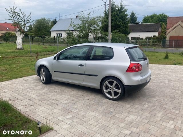 Volkswagen Golf - 15