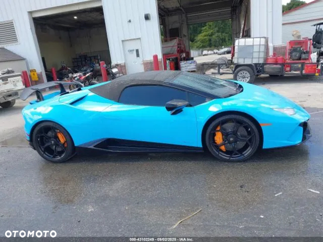 Lamborghini Huracan Performante - 11