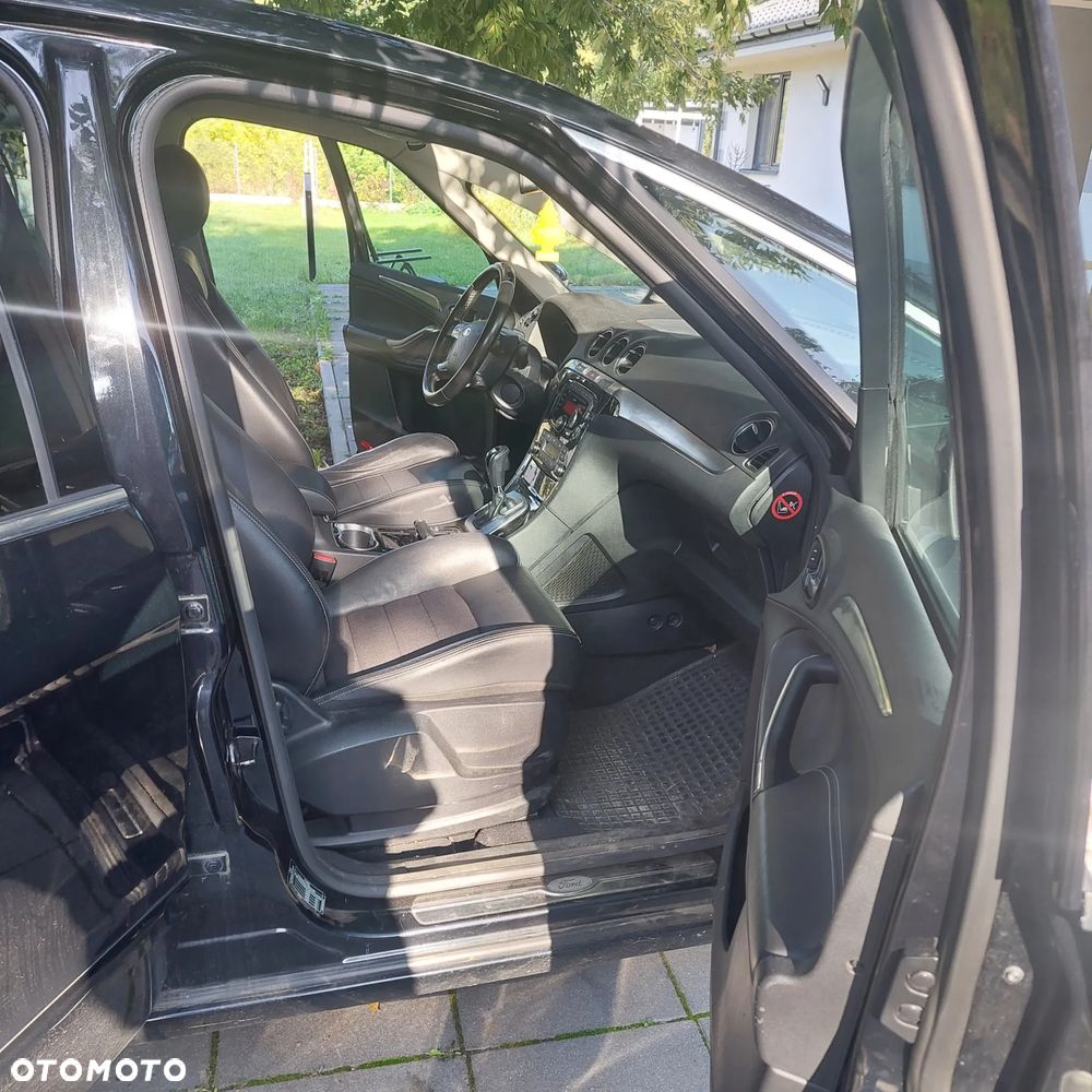 Ford S-Max 2011 photo 4