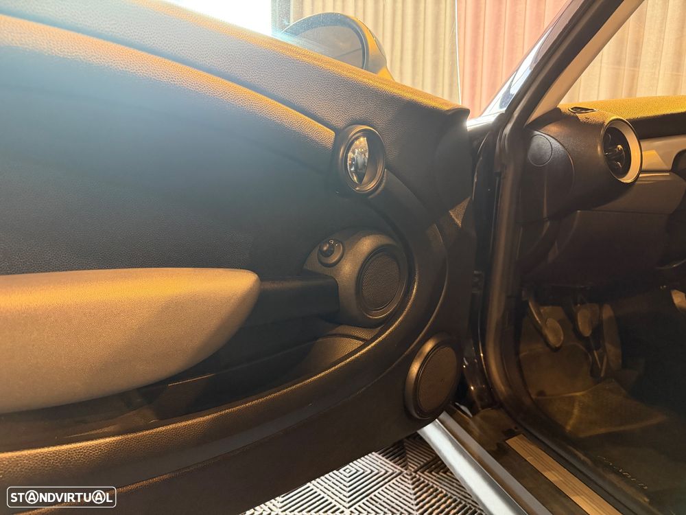 MINI 3 Portas Cooper D - 15