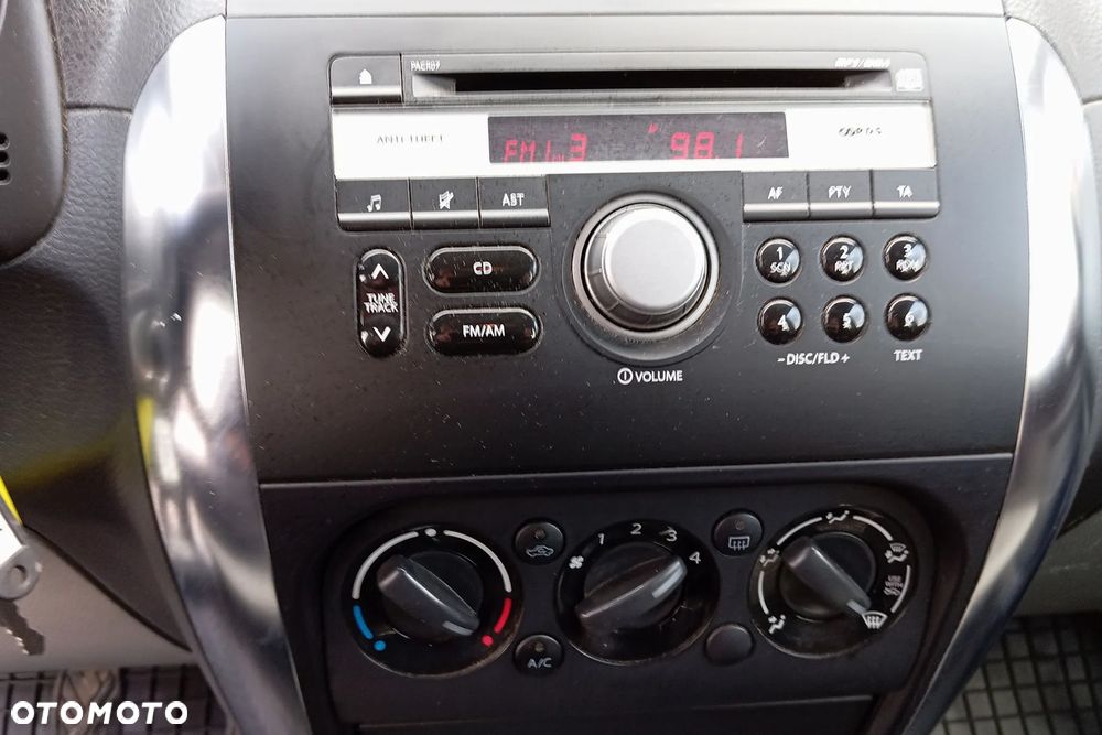 Suzuki SX4 1.6 Comfort 4WD - 27