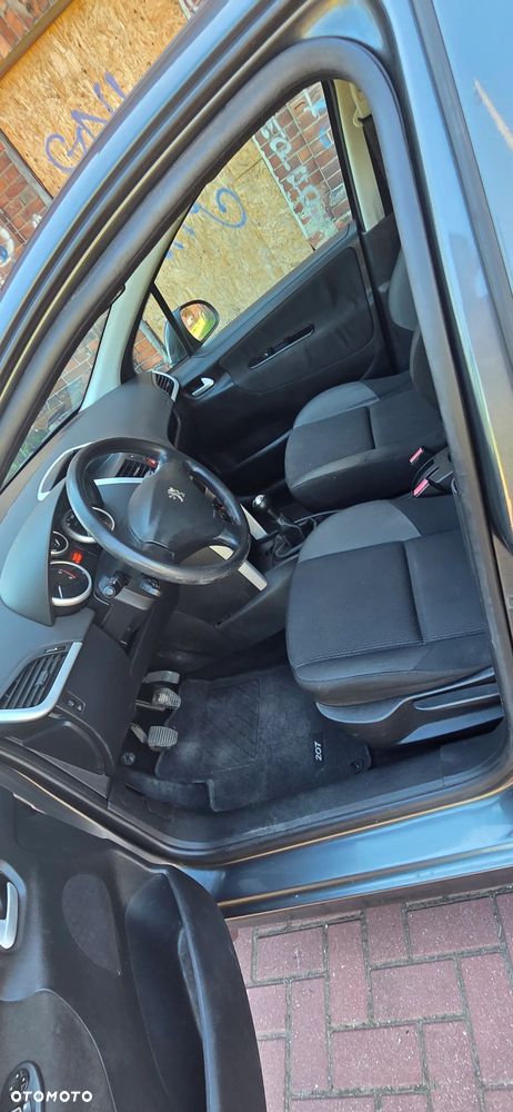 Peugeot 207 1.4 HDi U Move - 13