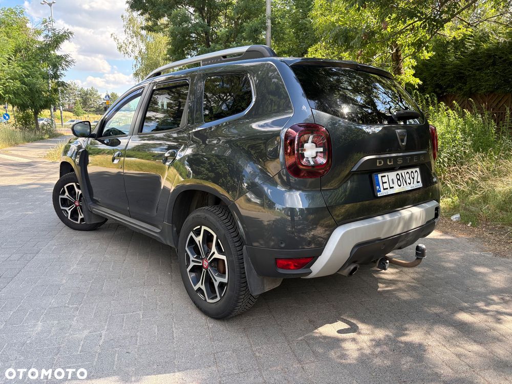 Dacia Duster 1.6 SCe Blackshadow S&S - 4