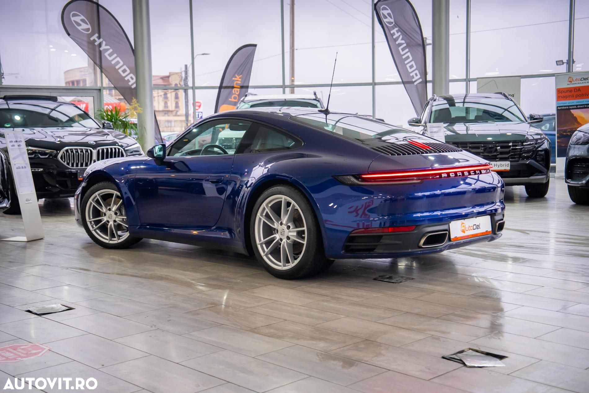 Porsche 911 Carrera 4 PDK - 11