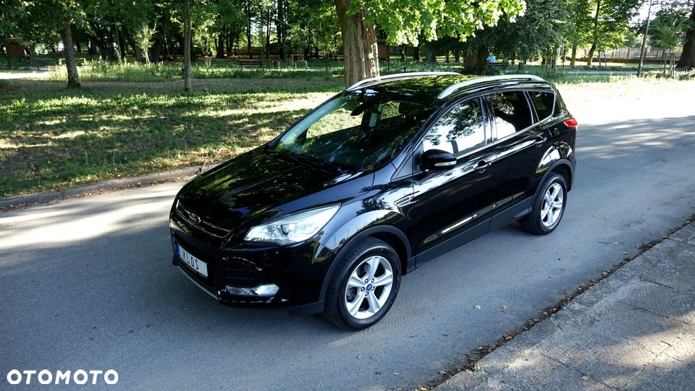 Ford Kuga 1.5 EcoBoost 2x4 Titanium - 24